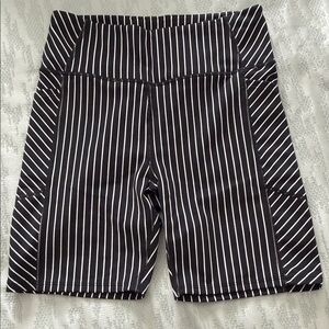 Victoria’s Secret on point flow yoga shorts